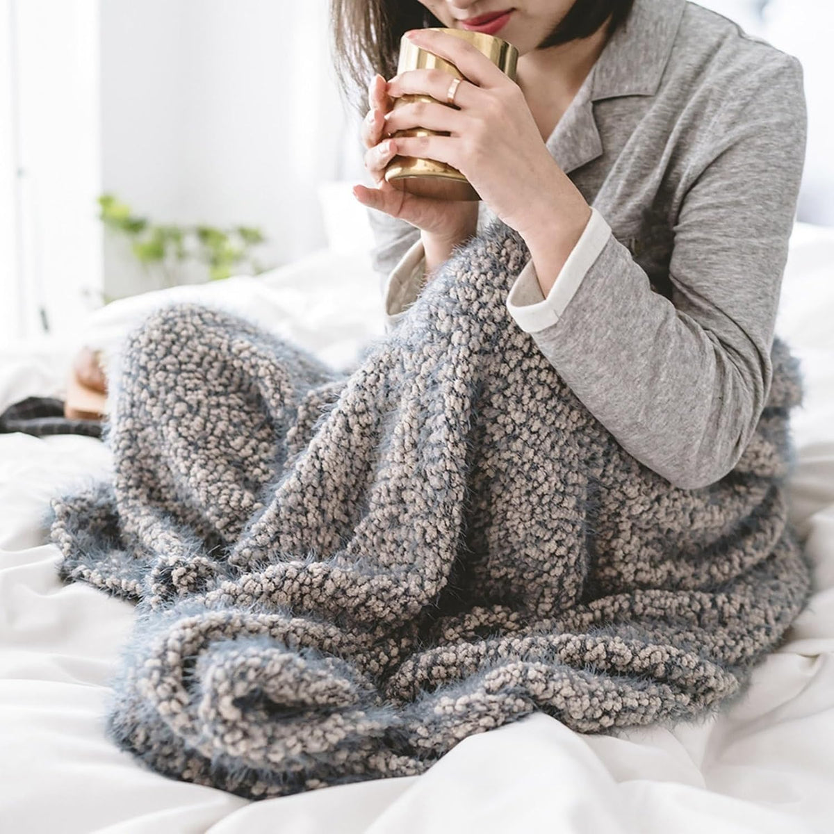 Plush Knitted Throw Blanket