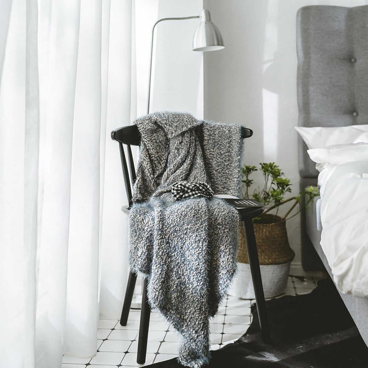 Plush Knitted Throw Blanket