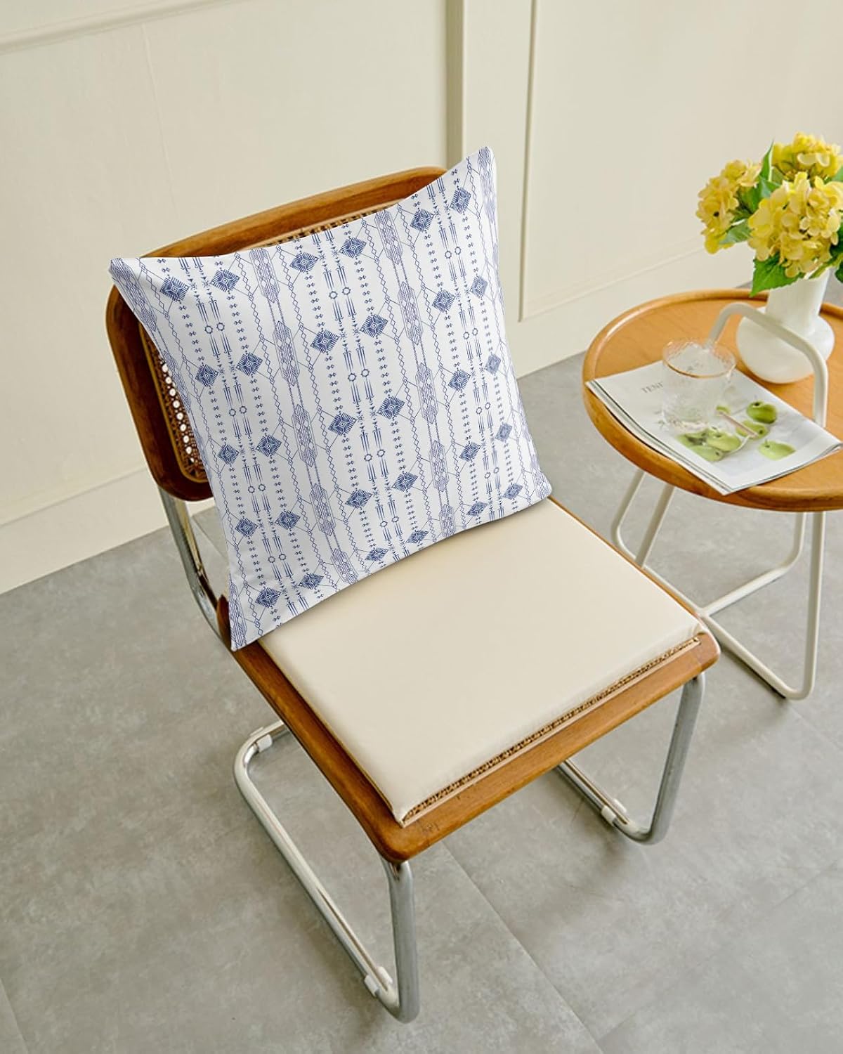 Waterproof Outdoor Throw Pillows with Inserts